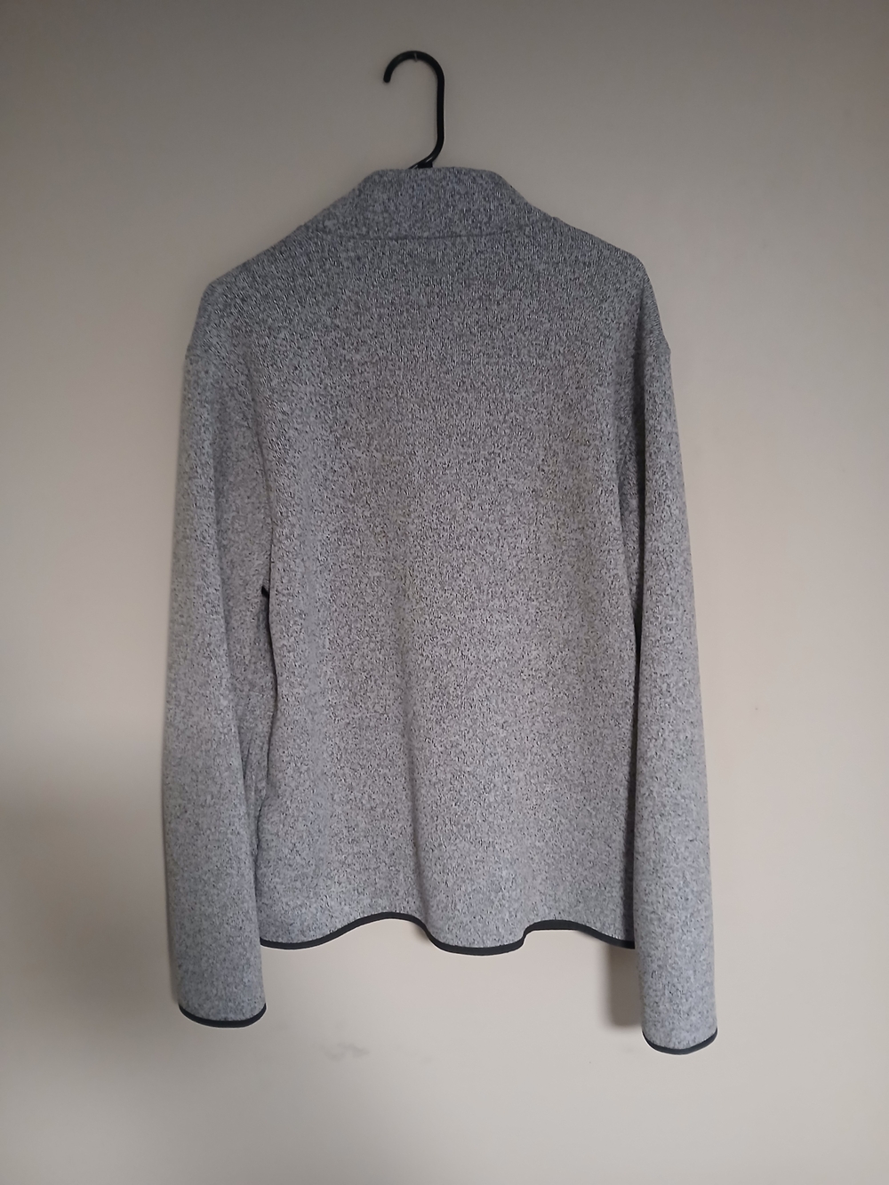 Old Navy Men's Heather Gray Full-Zip Sweater with Dark Chest Pocket - Picture 2 of 2